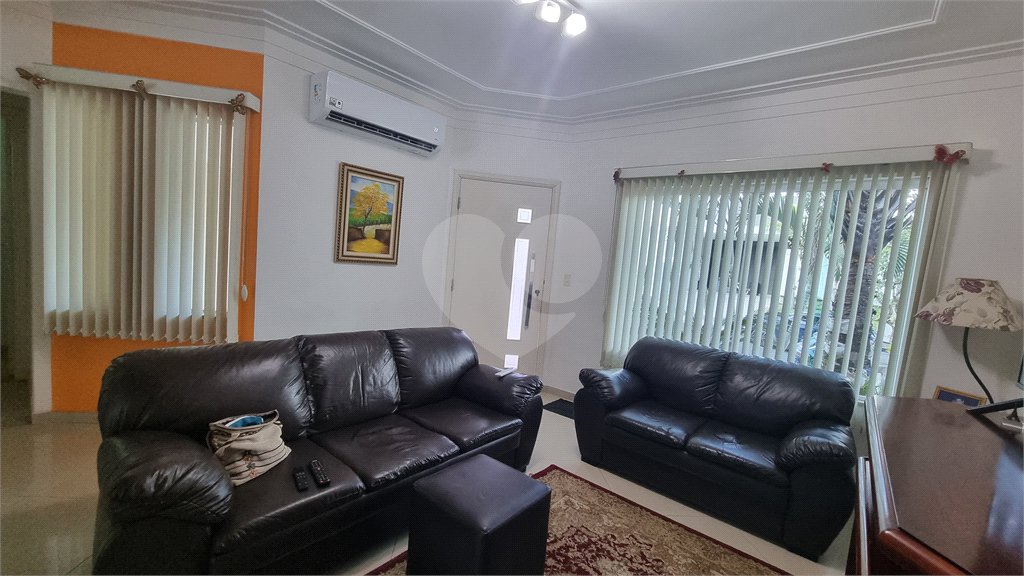 Casa à venda com 4 quartos, sendo 3 suítes,  no condomínio Residencial Villa dos Inglezes, Sorocaba - SP