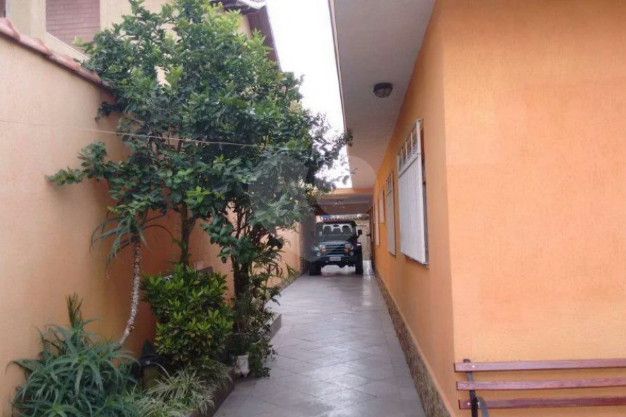 Casa Térrea à venda com 3 quartos, sendo 2 suítes, em Jaraguá, São Paulo, SP