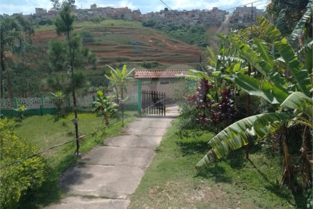 Chácara à venda com 8 quartos em Parque Piratininga, Itaquaquecetuba, SP