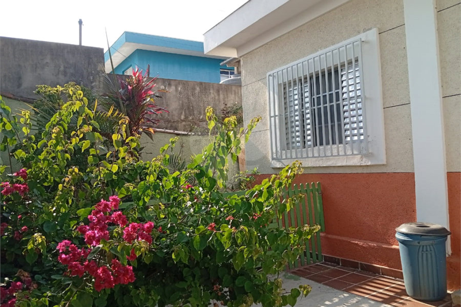 Casa Térrea à venda com 4 quartos, sendo 1 suíte, em Jardim Regina, São Paulo, SP