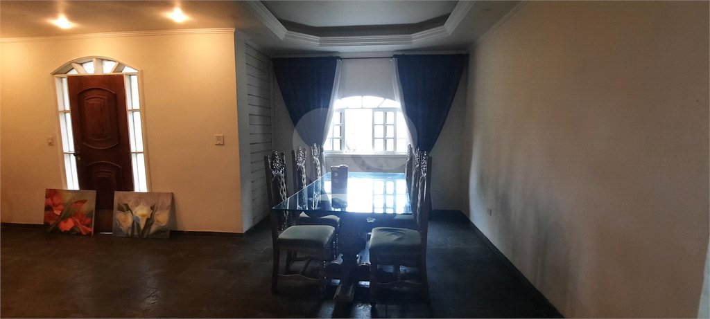 Casa à venda com 3 quartos, sendo 1 suíte, no condomínio Alpes da Cantareira, Mairiporã - SP