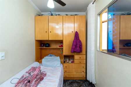 Casa à venda com 3 quartos, sendo 1 suíte, em Jardim Paris, São Paulo, SP