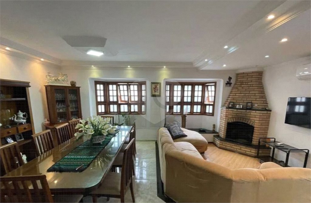 Sobrado à venda com 4 quartos, sendo 2 suítes, em Vila Maria Alta, São Paulo, SP