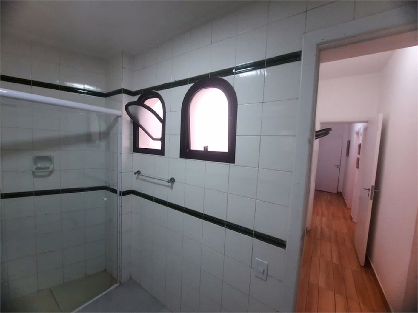 Apartamento com 3 dormitórios à venda, 202 m² por R$ 750.000,00 - Jardim Belmar - Guarujá/SP