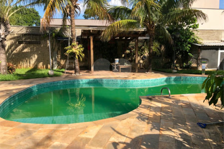 Casa à venda com 4 quartos, sendo 2 suítes, no condomínio Zuleika Jabour, Salto - SP