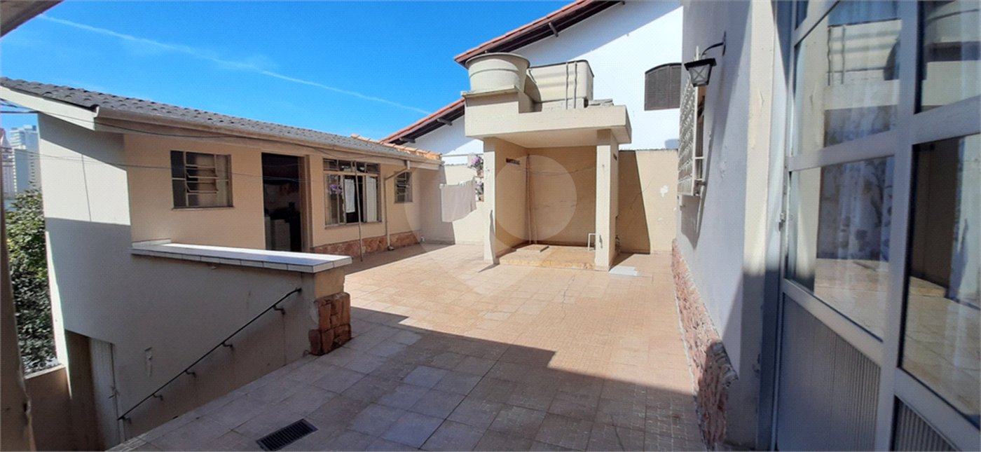 Sobrado à venda com 3 quartos, sendo 1 suíte,  no Centro, São Bernardo do Campo, SP
