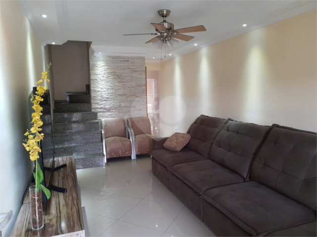 Casa à venda com 2 quartos no condomínio Vila Dionisia, São Paulo - SP