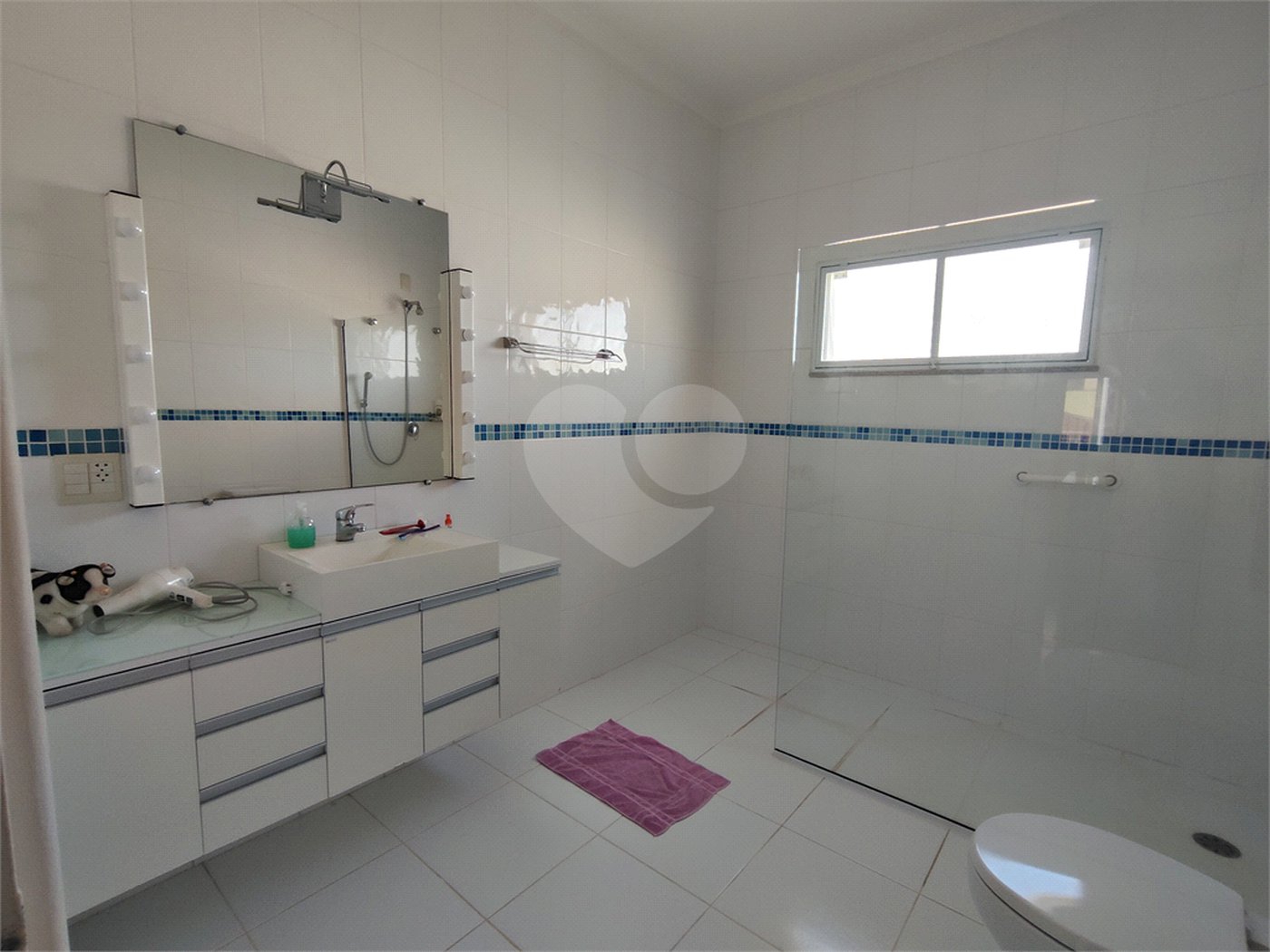 Casa para alugar com 6 quartos, sendo 4 suítes,  no Centro, Itapetininga, SP