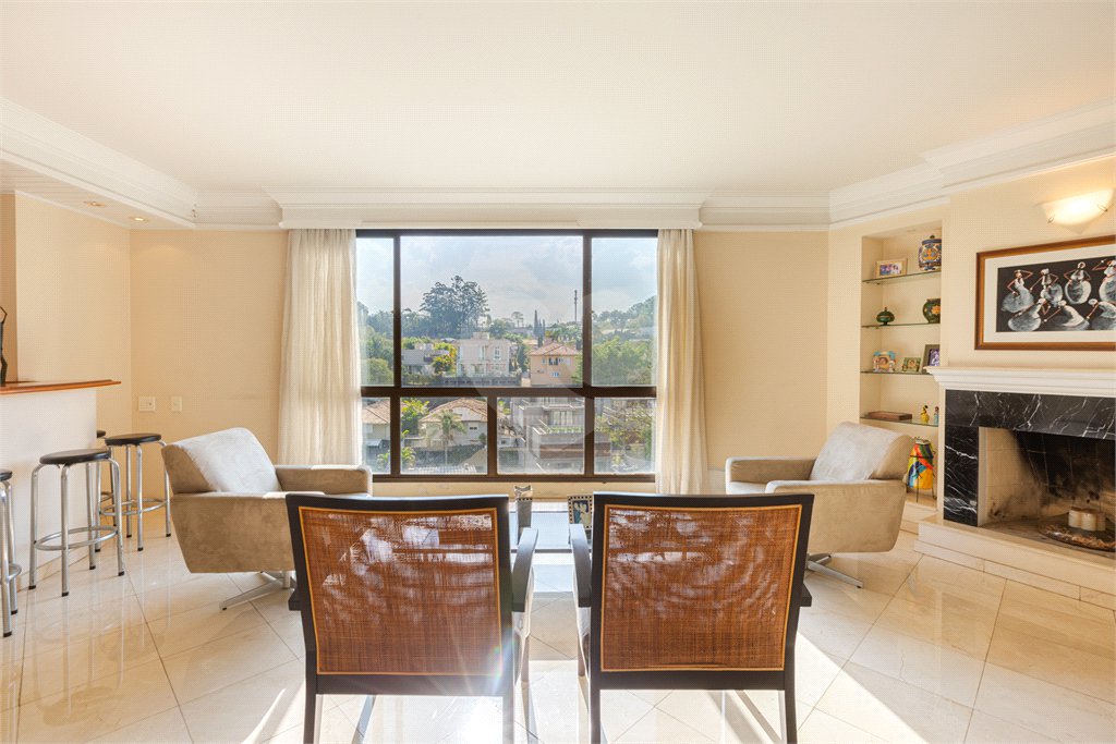 Apartamento à venda com 4 quartos, sendo 3 suítes,  em Real Parque, São Paulo, SP