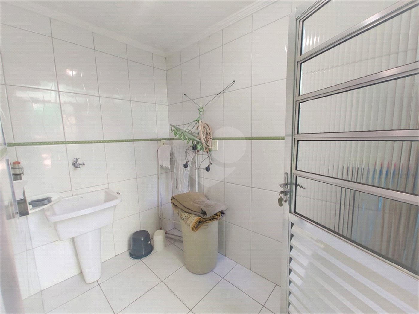 Sobrado à venda com 4 quartos, sendo 1 suíte, em Jardim Regina, São Paulo, SP