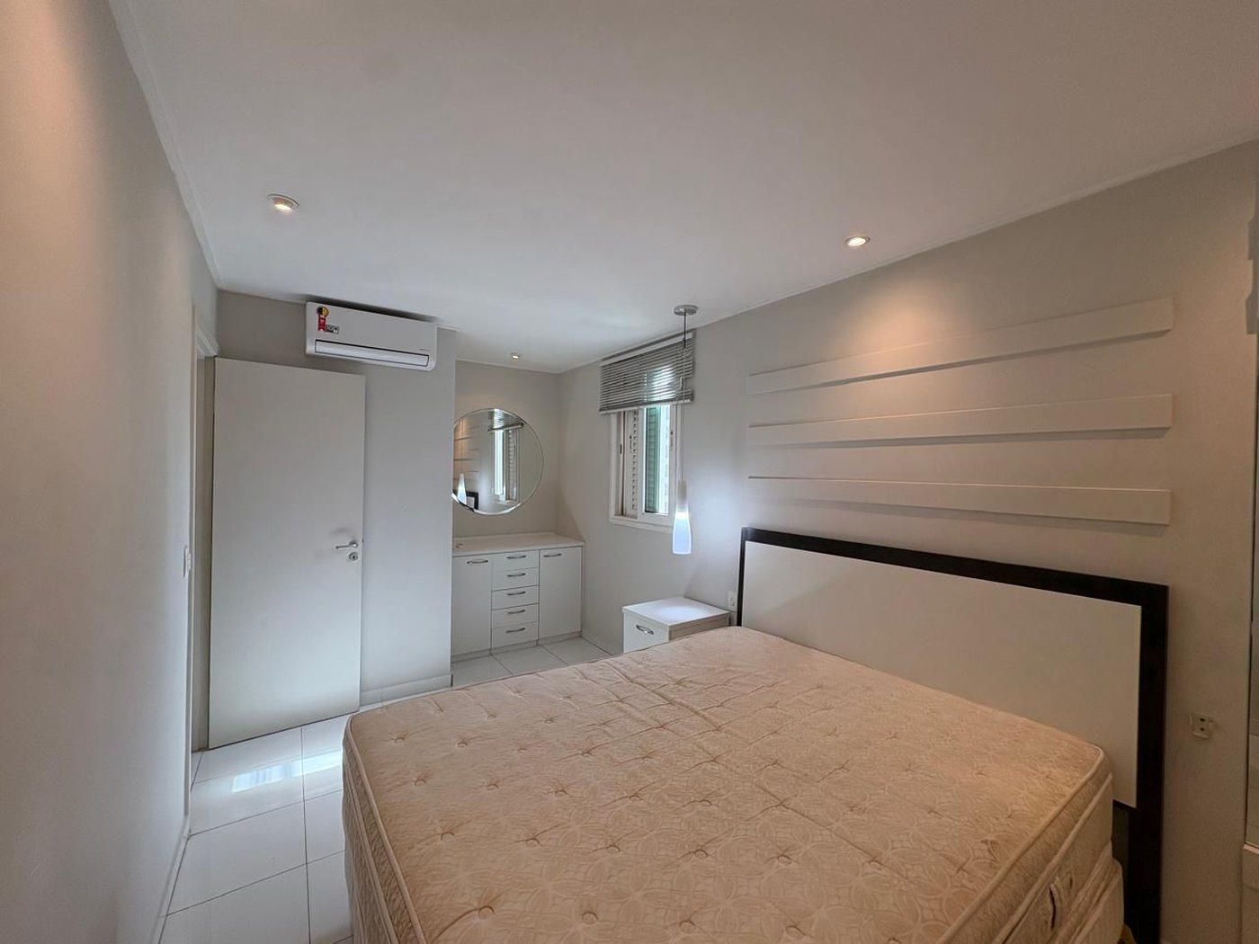 Apartamento com 2 dormitórios à venda, 78 m² por R$ 640.000,00 - Gonzaga - Santos/SP