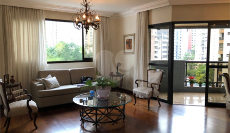 Apartamento à venda com 3 suítes em Vila Andrade, São Paulo, SP