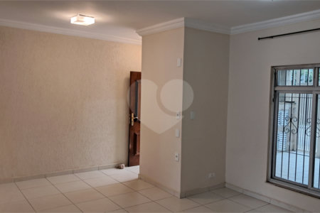 Casa à venda ou para alugar com 3 quartos, sendo 1 suíte, no condomínio Maison, São Paulo - SP