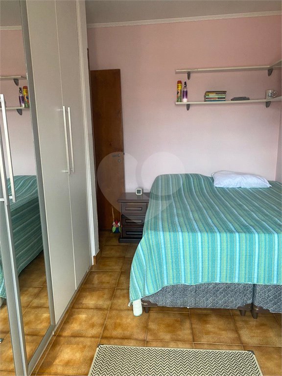 Sobrado à venda com 3 quartos em Jardim Imperador, Suzano, SP