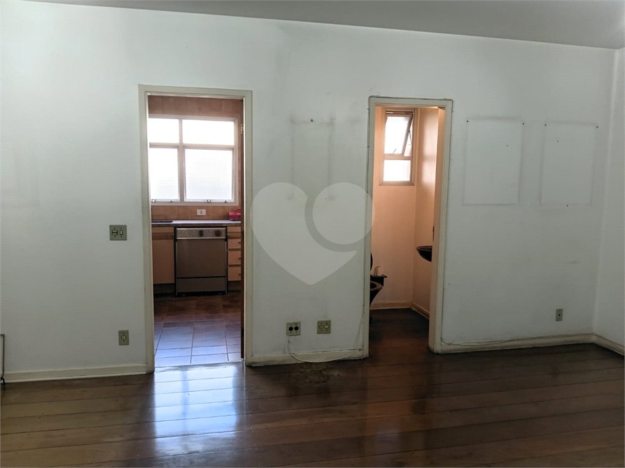 Apartamento à venda com 3 quartos, sendo 1 suíte,  em Higienópolis, São Paulo, SP