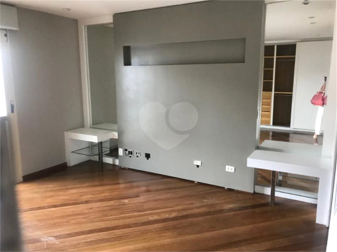 Apartamento à venda ou para alugar com 3 suítes em Moema, São Paulo, SP