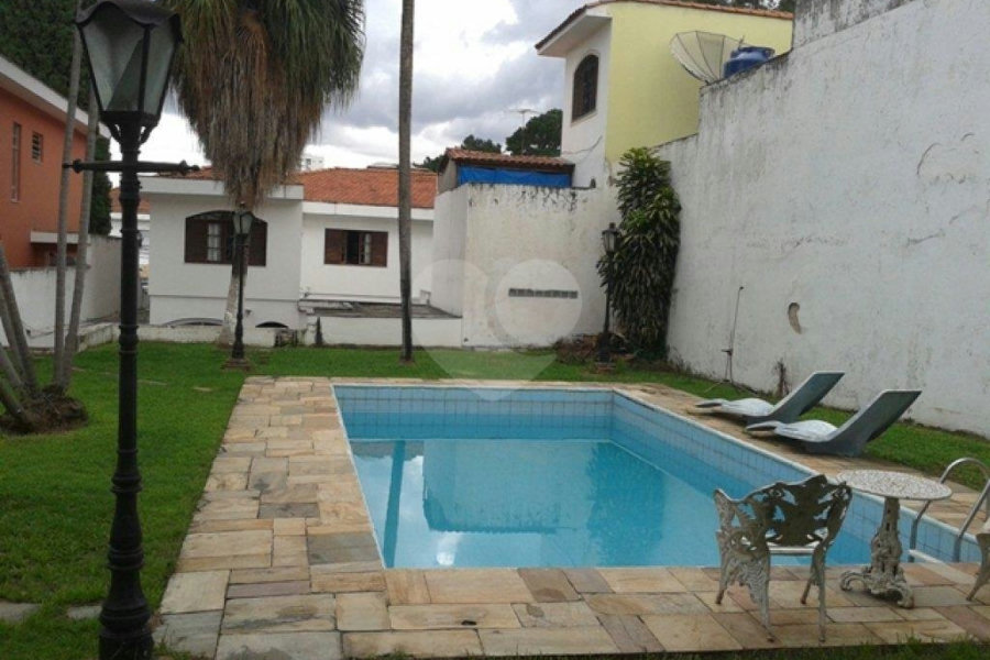 Sobrado à venda com 5 quartos, sendo 1 suíte, em Vila Mazzei, São Paulo, SP