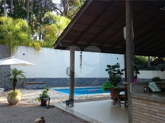 Sobrado à venda com 3 quartos, sendo 2 suítes,  em Roseira, Mairiporã, SP