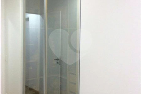 Apartamento à venda com 3 quartos, sendo 1 suíte, em Parque Reboucas, São Paulo, SP