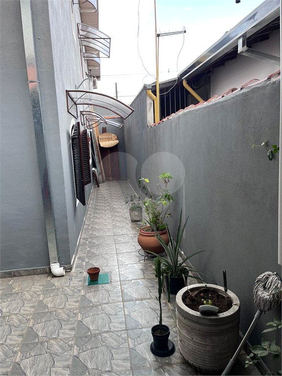 Sobrado à venda com 5 quartos, sendo 2 suítes,  em Jardim da Granja, São José dos Campos, SP
