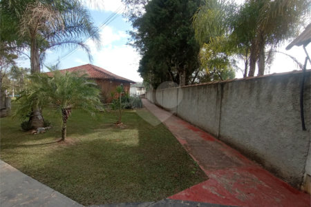 Chácara à venda com 6 quartos, sendo 1 suíte,  em Cercadinho, Alambari, SP