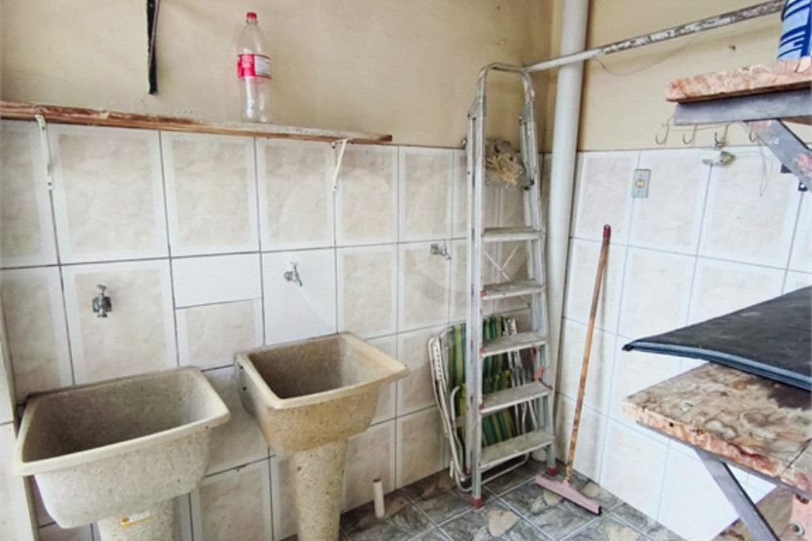 Sobrado à venda com 4 quartos, sendo 1 suíte, em Vila Medeiros, São Paulo, SP