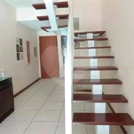 Cobertura à venda com 4 quartos, sendo 2 suítes,  em Algodoal, Cabo Frio, RJ