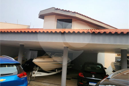 Casa à venda com 3 quartos, sendo 1 suíte, em Vila Harmonia, Araraquara, SP