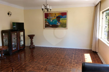 Casa à venda com 4 quartos, sendo 2 suítes, em Jardim São Caetano, São Caetano do Sul, SP