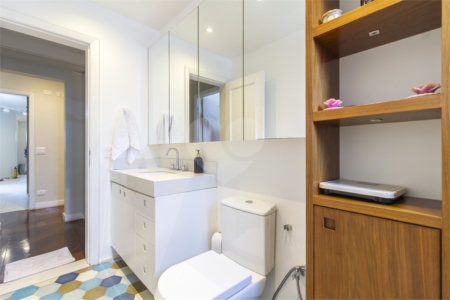 Apartamento à venda com 4 quartos, sendo 2 suítes, em Indianópolis, São Paulo, SP