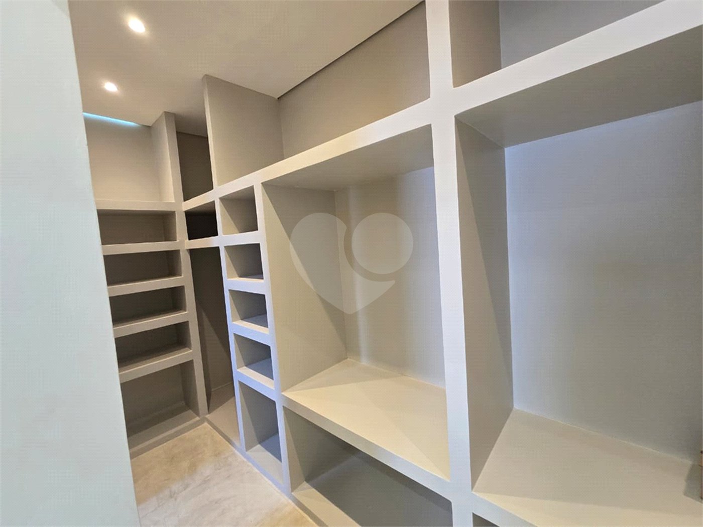 Casa à venda com 2 quartos, sendo 1 suíte,  em Residencial Lago dos Ipês, Itapetininga, SP
