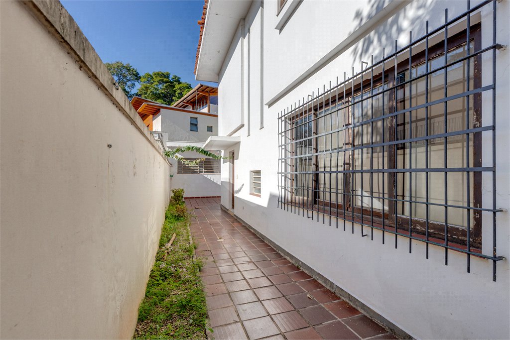 Sobrado à venda com 3 quartos, sendo 1 suíte, em Alto da Boa Vista, São Paulo, SP