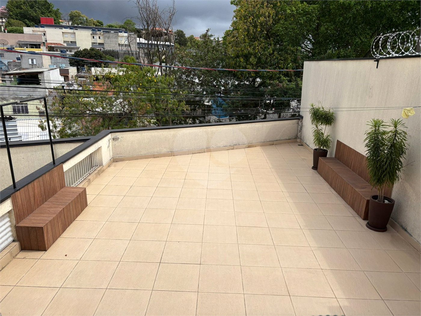 Oportunidade Casa Terrea e Ampla com 173 m² e Quintal e Área Gourmet JARDIM ARICANDUVA