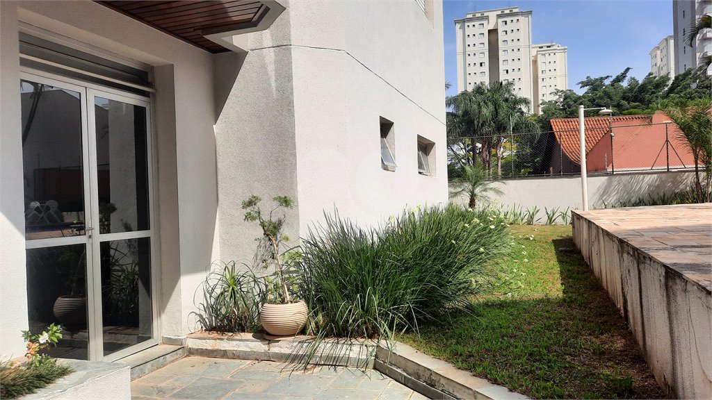 Apartamento à venda com 3 quartos, sendo 1 suíte, em Jardim Marajoara, São Paulo, SP