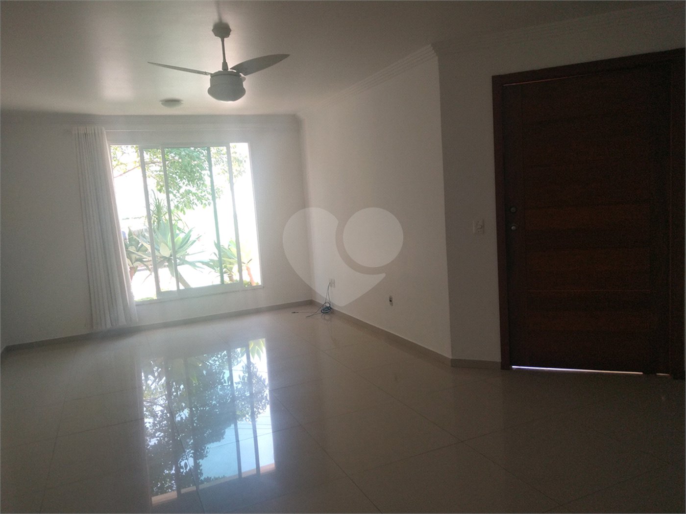 Casa à venda com 4 quartos, sendo 3 suítes, no condomínio Ibiti Royal Park, Sorocaba - SP