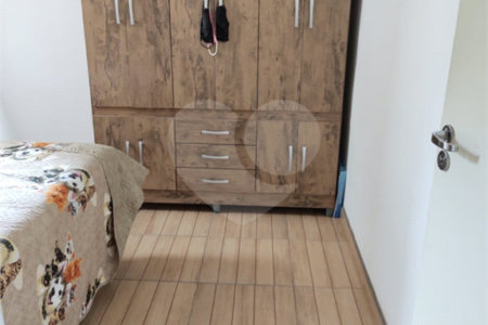 Apartamento no Condomínio Monte Olimpo .