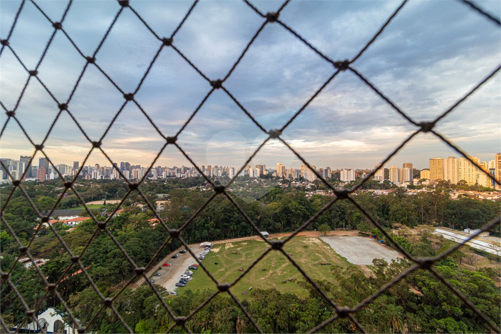 Apartamento à venda com 3 quartos, sendo 1 suíte, em Vila Cruzeiro, São Paulo, SP