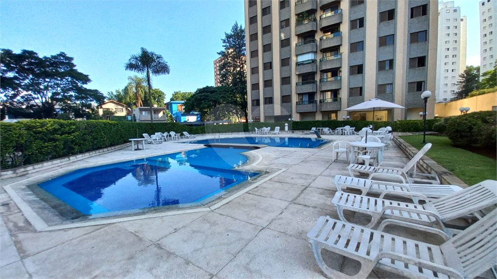Apartamento à venda com 3 quartos, sendo 1 suíte,  em Vila Indiana, São Paulo, SP