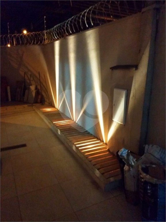 Casa térrea com 2 dormitórios.
