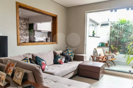 Casa de Vila à venda com 3 quartos, sendo 1 suíte, em Vila Maria Baixa, São Paulo, SP