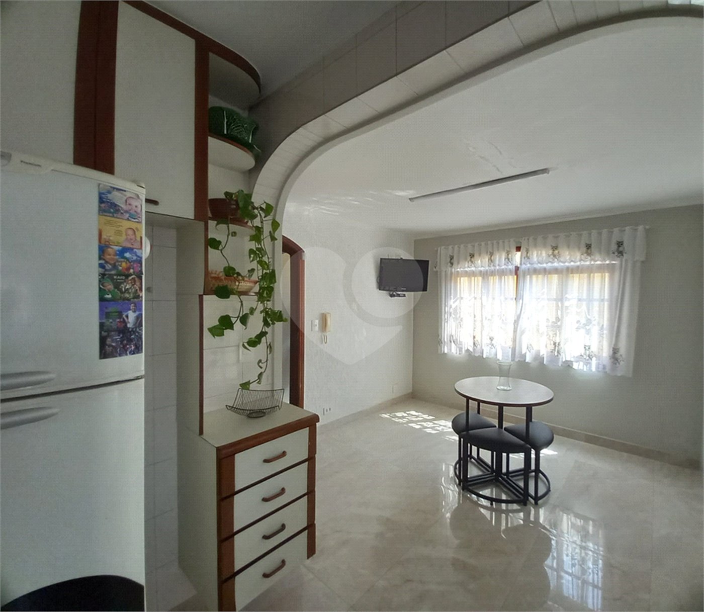 Sobrado à venda com 4 quartos, sendo 1 suíte, em Tremembé, São Paulo, SP