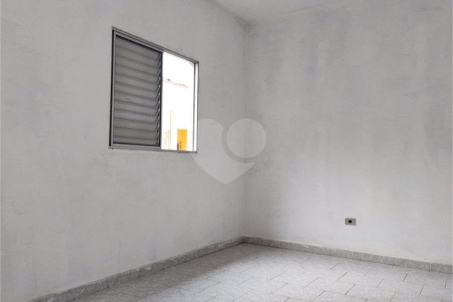 Sobrado à venda com 2 quartos em Vila Nivi, São Paulo, SP