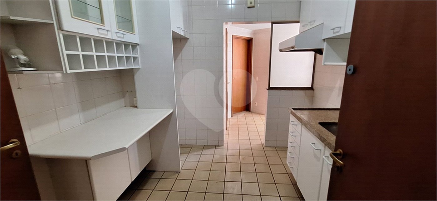 Apartamento à venda com 3 quartos, sendo 1 suíte,  no Centro, Ribeirão Preto, SP