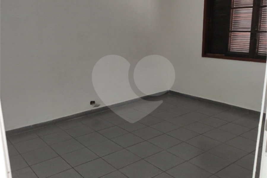 Sobrado à venda com 3 quartos, sendo 1 suíte, em Vila Nova Mazzei, São Paulo, SP