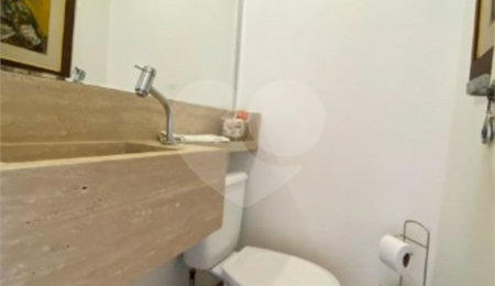 Apartamento à venda com 3 quartos, sendo 1 suíte,  em Vila Andrade, São Paulo, SP
