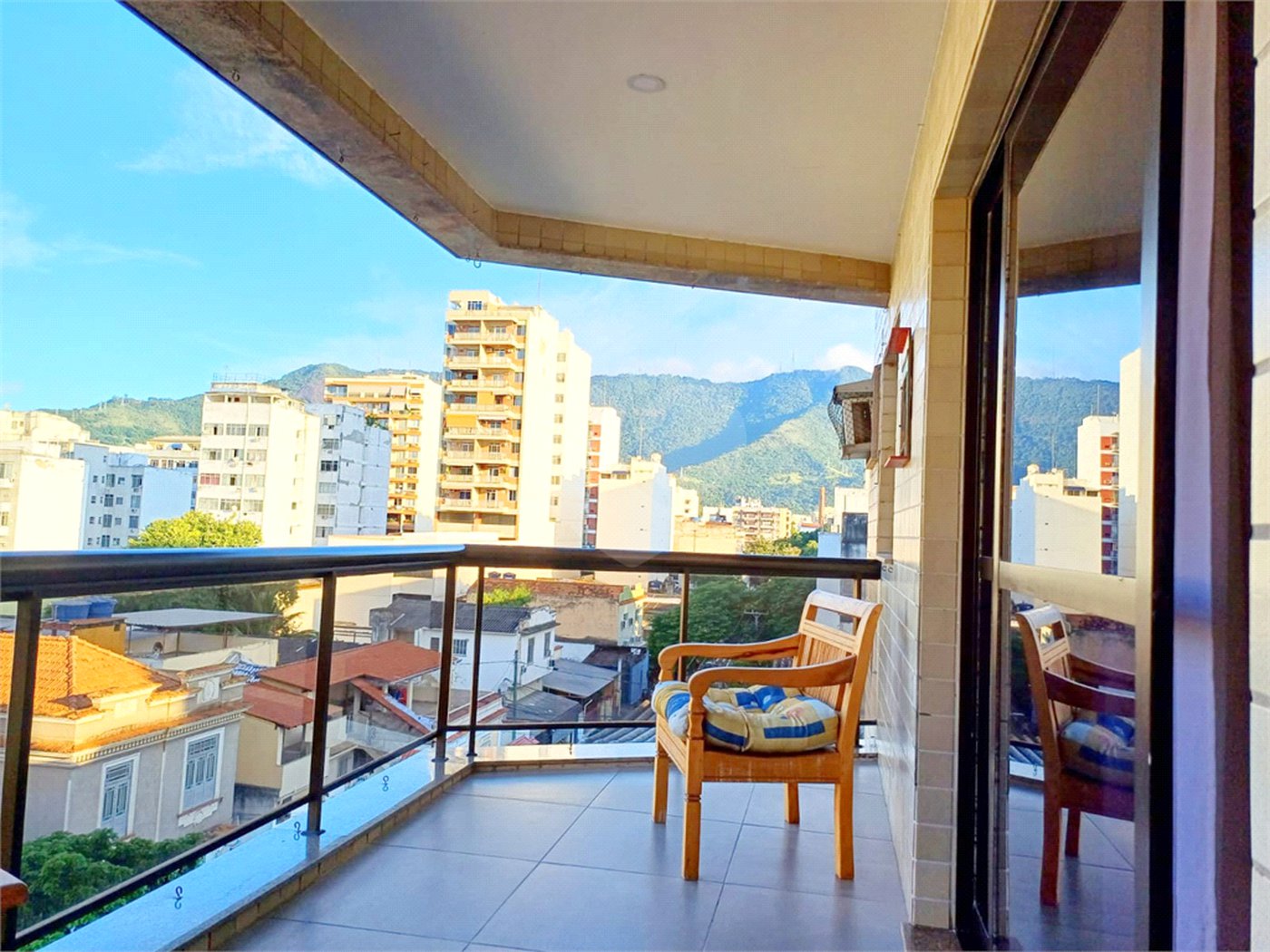 Apartamento à venda com 3 quartos, sendo 1 suíte, em Vila Isabel, Rio de Janeiro, RJ
