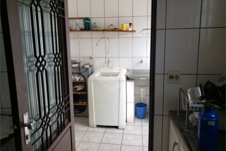 Sobrado à venda com 3 quartos, sendo 1 suíte, em Vila Guaca, São Paulo, SP