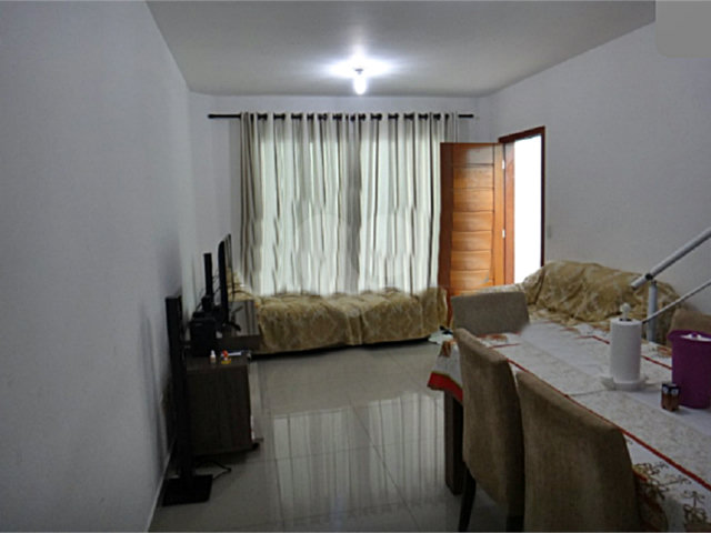 Sobrado à venda com 3 quartos, sendo 1 suíte,  em Tremembé, São Paulo, SP