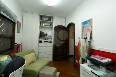 Casa Térrea à venda com 3 quartos, sendo 2 suítes,  em Brooklin Paulista, São Paulo, SP