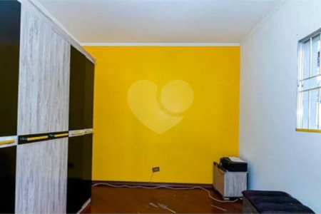 Sobrado à venda com 3 quartos, sendo 1 suíte,  em Vila Gustavo, São Paulo, SP
